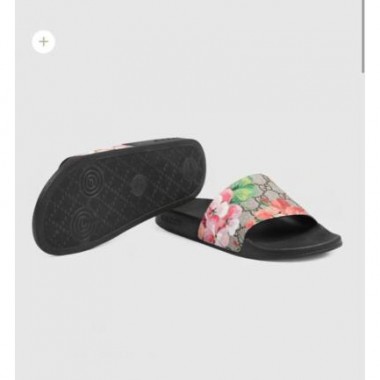 Lady's sandal 